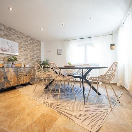 -Stadthaus Ida- Mit Grosser Dachterasse, Am Schlosspark, Luftkurort Kisslegg, Boxspringbetten, Kaffeevollautomat, Smarttv, Familienfreundlich, Grosszuegig, Zentral Bagian luar foto