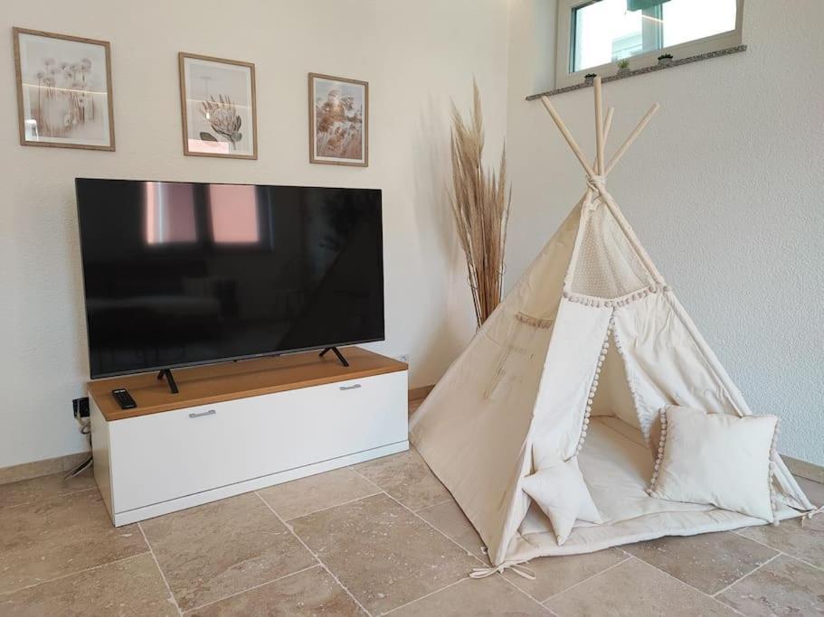 -Stadthaus Ida- Mit Grosser Dachterasse, Am Schlosspark, Luftkurort Kisslegg, Boxspringbetten, Kaffeevollautomat, Smarttv, Familienfreundlich, Grosszuegig, Zentral Bagian luar foto