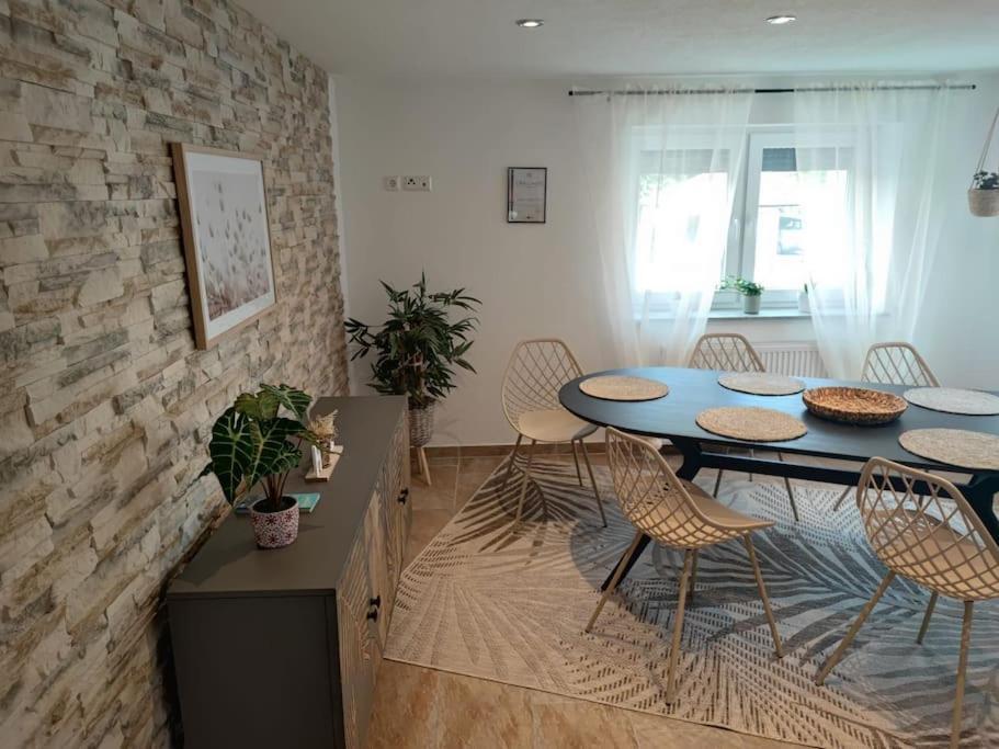 -Stadthaus Ida- Mit Grosser Dachterasse, Am Schlosspark, Luftkurort Kisslegg, Boxspringbetten, Kaffeevollautomat, Smarttv, Familienfreundlich, Grosszuegig, Zentral Bagian luar foto