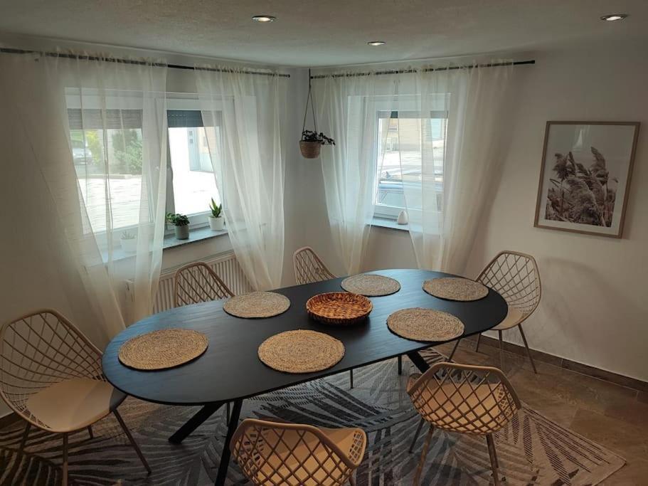 -Stadthaus Ida- Mit Grosser Dachterasse, Am Schlosspark, Luftkurort Kisslegg, Boxspringbetten, Kaffeevollautomat, Smarttv, Familienfreundlich, Grosszuegig, Zentral Bagian luar foto