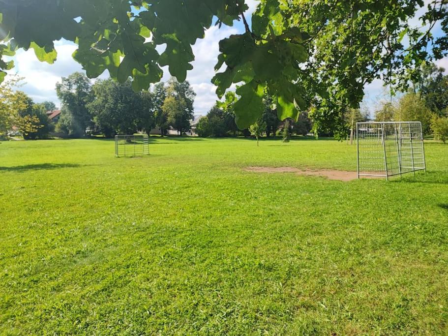 -Stadthaus Ida- Mit Grosser Dachterasse, Am Schlosspark, Luftkurort Kisslegg, Boxspringbetten, Kaffeevollautomat, Smarttv, Familienfreundlich, Grosszuegig, Zentral Bagian luar foto